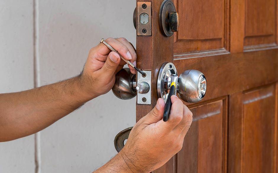 ouverture de porte claquée serrurier Paris 19