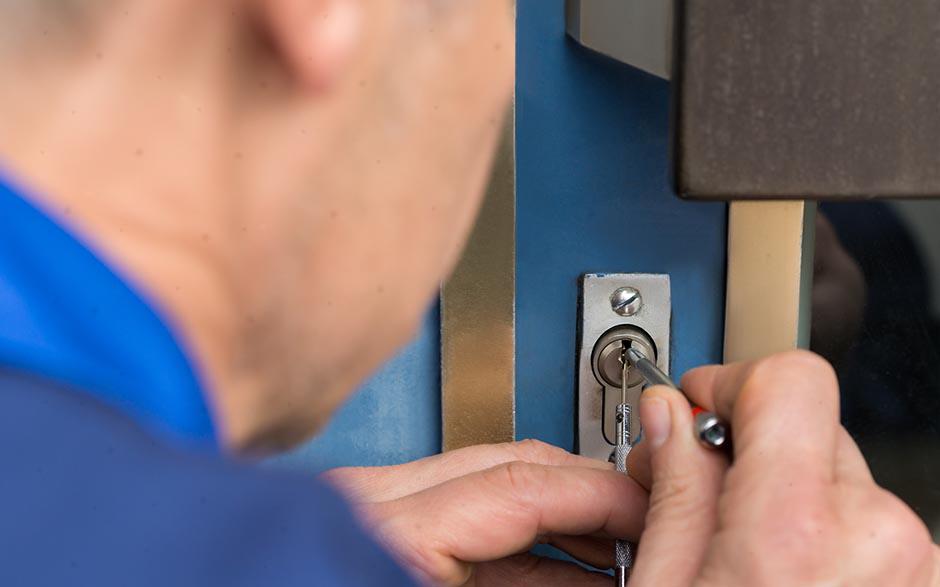 artisan serrurier pas cher Bullion