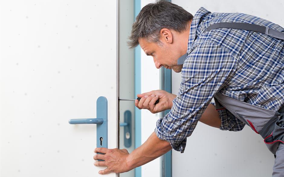 ouverture de porte claquée serrurier Paris 19