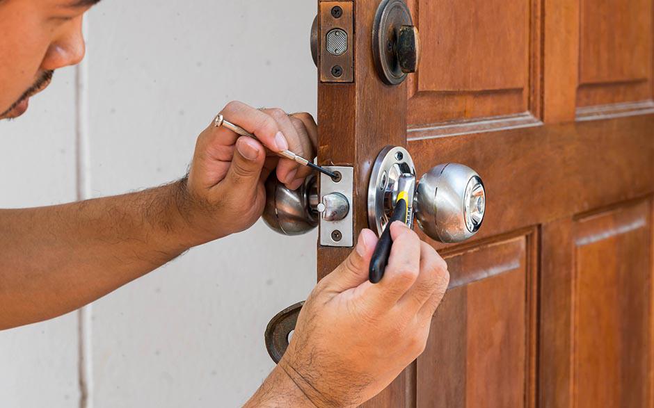 artisan serrurier pas cher Bullion